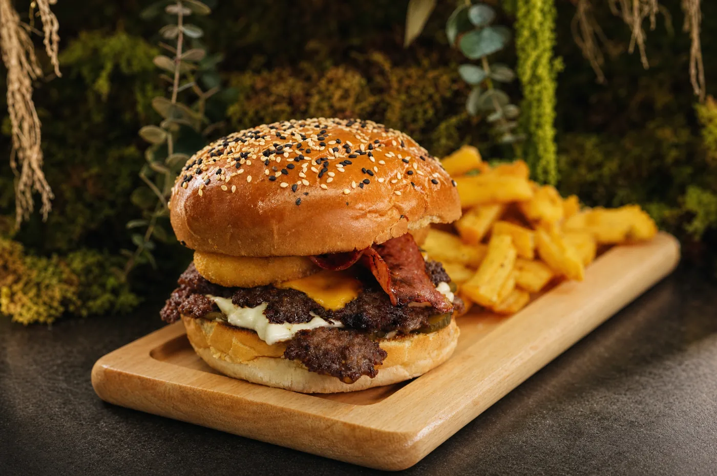 BBQ Burger with bacon