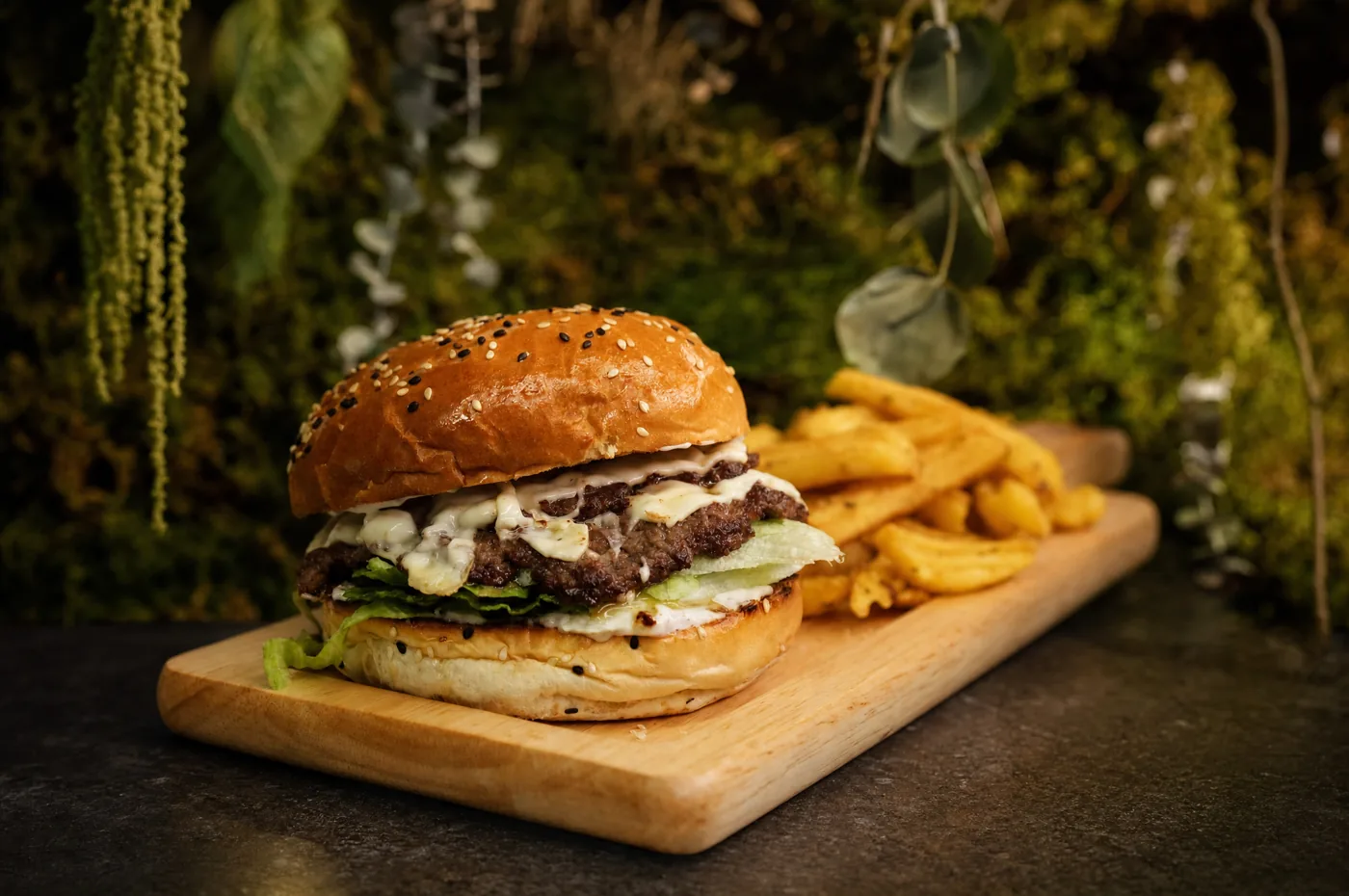 Bluecheese Burger with fries